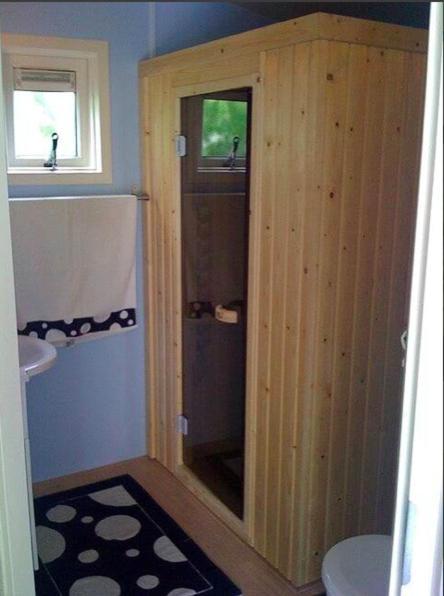 Een Chalet Met Prive Sauna En Tuin Villa Tzummarum Екстериор снимка